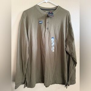 St. John’s Bay NWT Long Sleeved Heritage Sueded Jersey Men’s Safari Green Shirt
